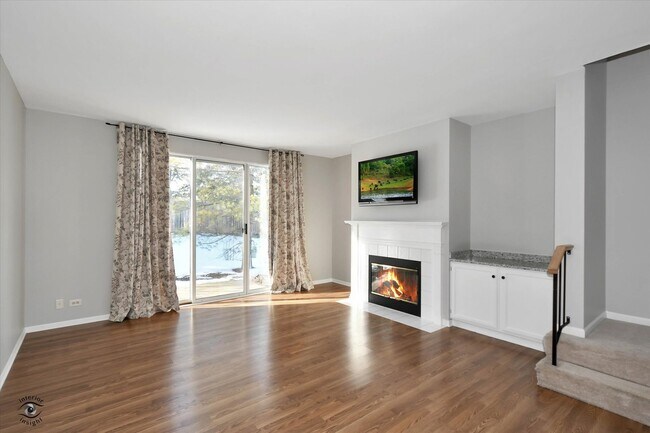 Foto del edificio - 523 Peebles Ct