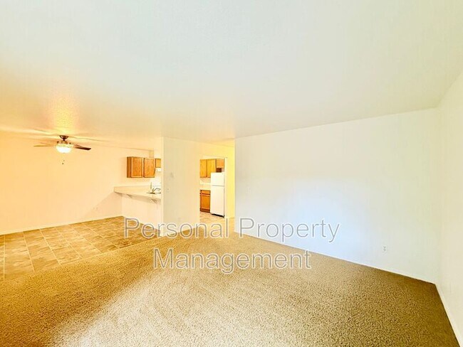 Foto del edificio - 3412 NE 66th Ave