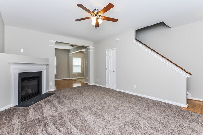 Foto del edificio - 3629 Pinkham Way