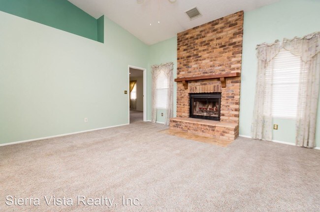 Building Photo - 1540 Jasmin Dr