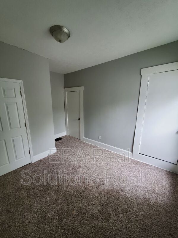 Building Photo - 2712 Fern Ave