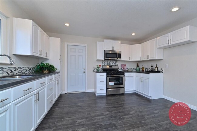 Foto del edificio - Modern 3 Bedroom 2 Bath Home, San Diego (9...