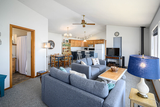 Foto del edificio - 24103 Vashon Hwy SW