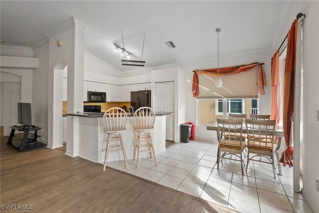 Foto del edificio - 22977 Lone Oak Dr