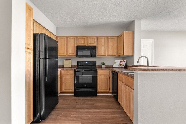 Building Photo - ZZZPine Lakes Preserve