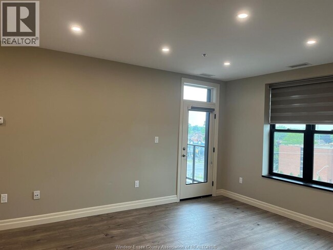 Building Photo - 531 Pelissier St