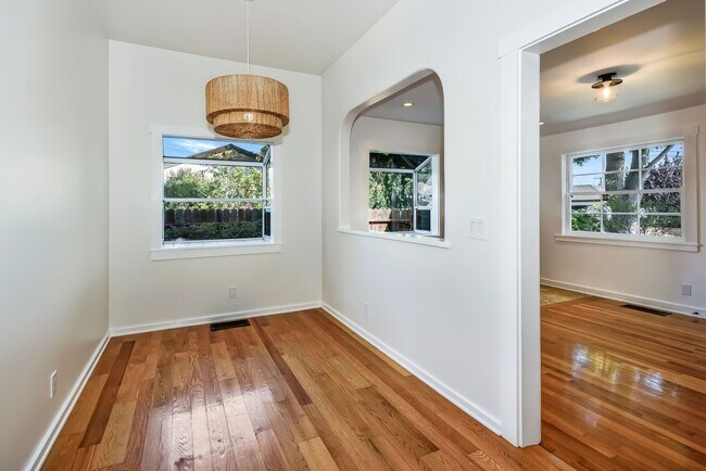 Foto del edificio - Charming Mesa Farmhouse with Modern Upgrades near Beach Access!