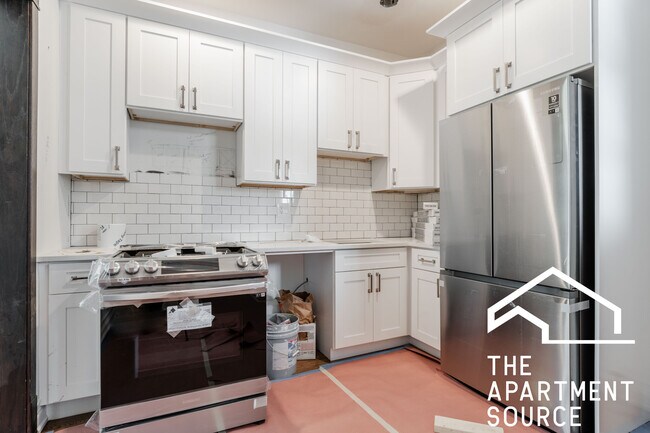 Foto del edificio - 1954 W Berteau Ave