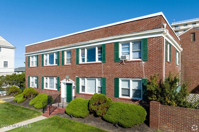Building Photo - 220 Ocean Ave N