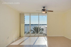 Building Photo - 1551 N Flagler Dr