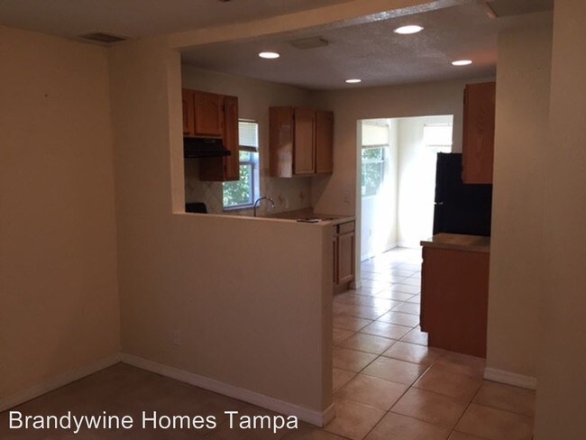 Building Photo - 2 br, 1 bath House - 6712 S Himes Ave