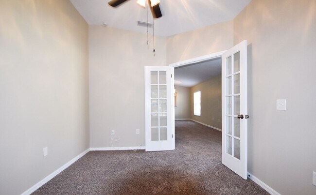 Foto del edificio - 15656 Greyrock Dr