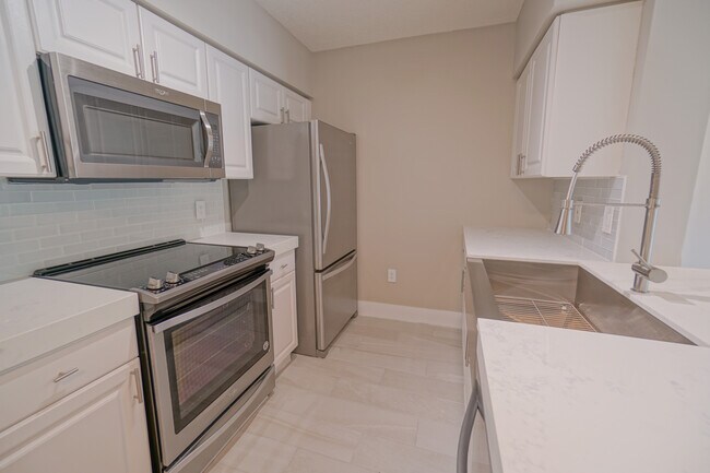 Foto del edificio - 2501 E Sunrise Blvd
