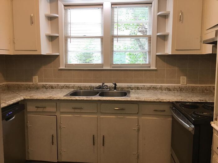 Foto principal - 608 S Bonham Rd