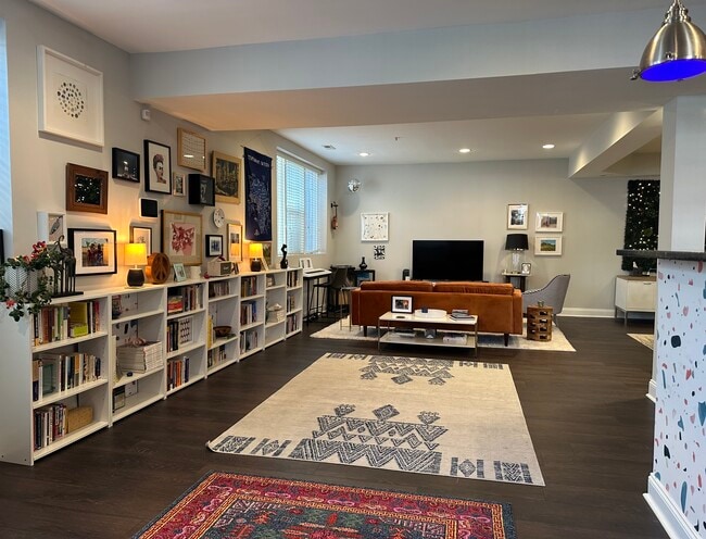 Living Room - 1334 Downing Pl NE