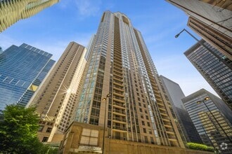 Building Photo - 222 N Columbus Dr