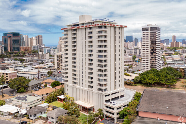 Building Photo - Scenic Tower