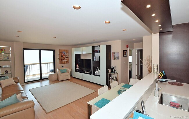 Foto del edificio - 360 Shore Rd