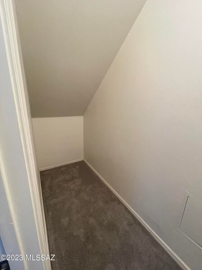 Foto del edificio - 9450 N Andrina Dr