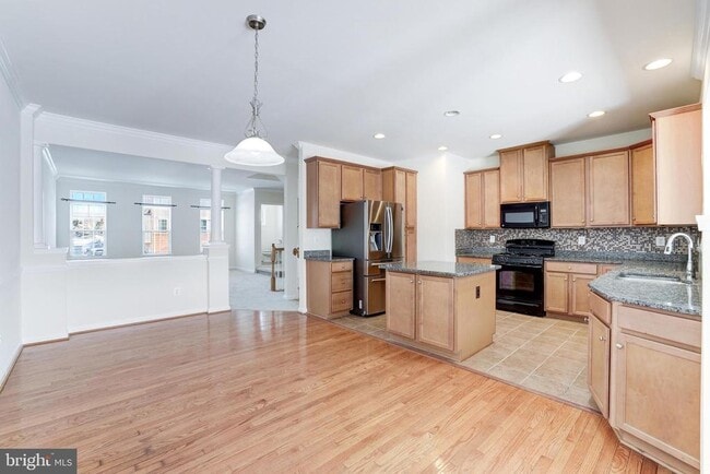 Foto del edificio - 25767 Double Bridle Terrace