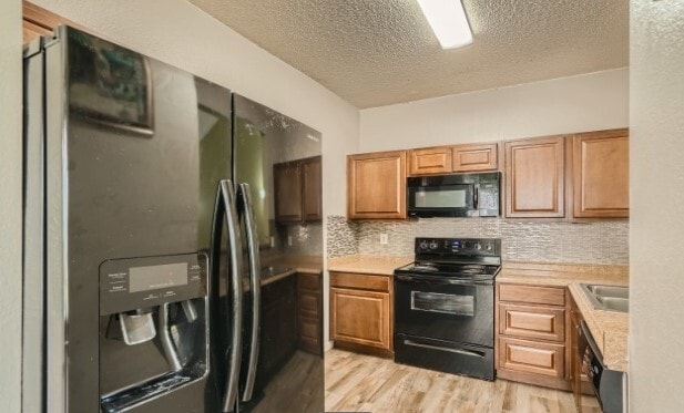 Building Photo - 3430 Ridge Smoke