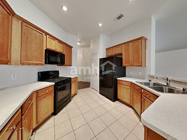 Foto del edificio - 11922 Elizabeth Ct