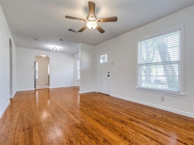 Foto del edificio - 3836 Van Ness Ln