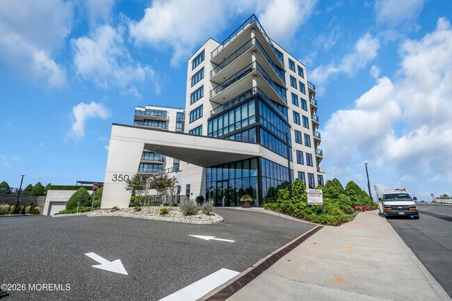 Foto del edificio - 350 Ocean Blvd N