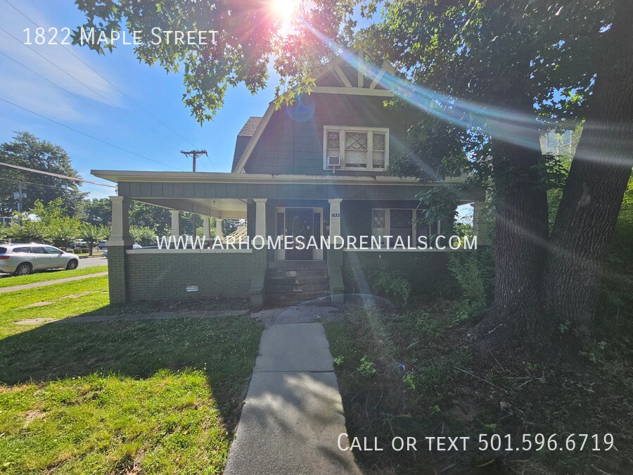Primary Photo - 1822 Maple Street | $725 | 2 beds, 1 full ...