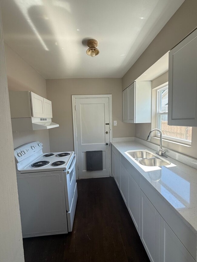 Building Photo - 7856 Harrold Cove