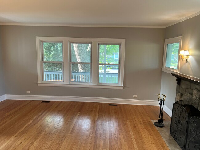 Building Photo - 3122 Wilmette Ave