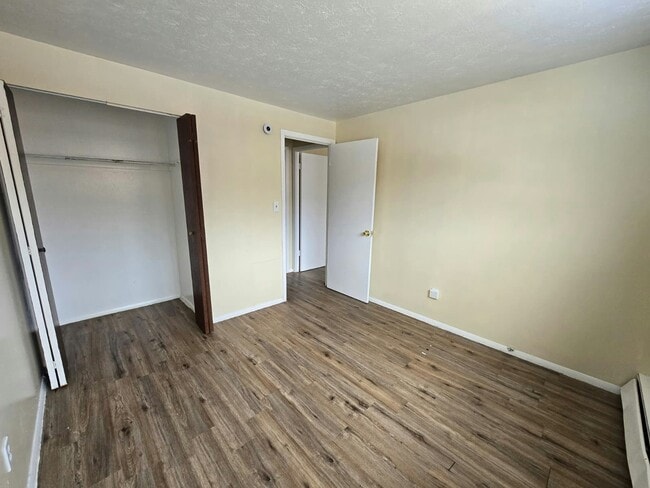 Building Photo - 14815 Euclid Ave