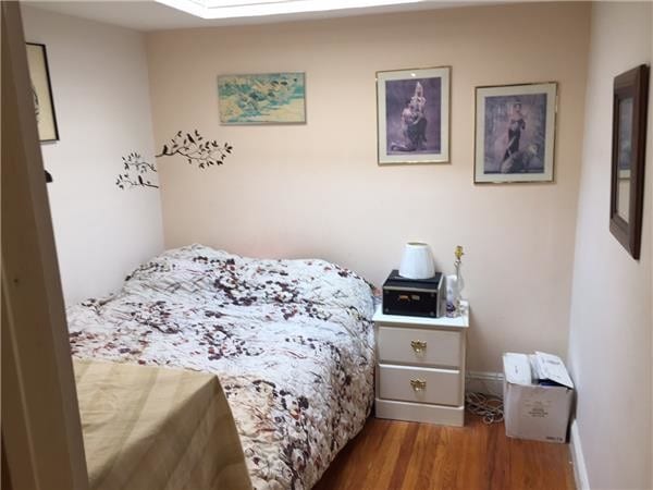 Building Photo - 336 E 6th St