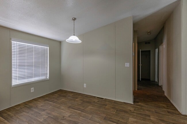 Building Photo - 18803 Red Alder Ct