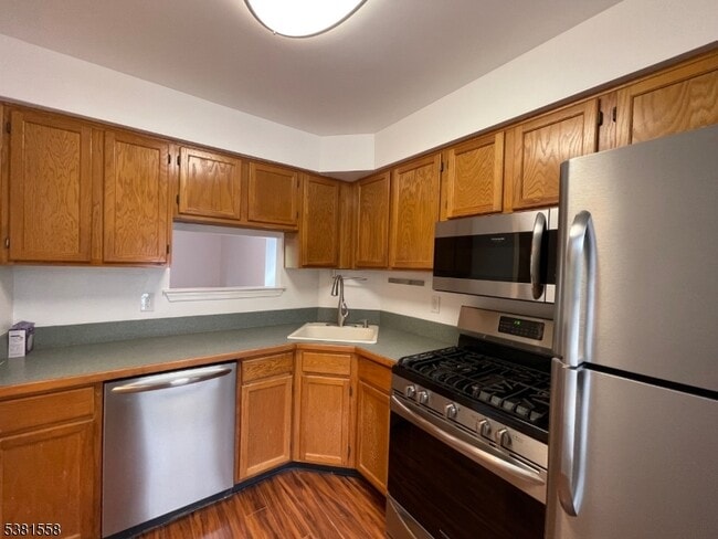 Foto del edificio - 608 Wedgewood Cir