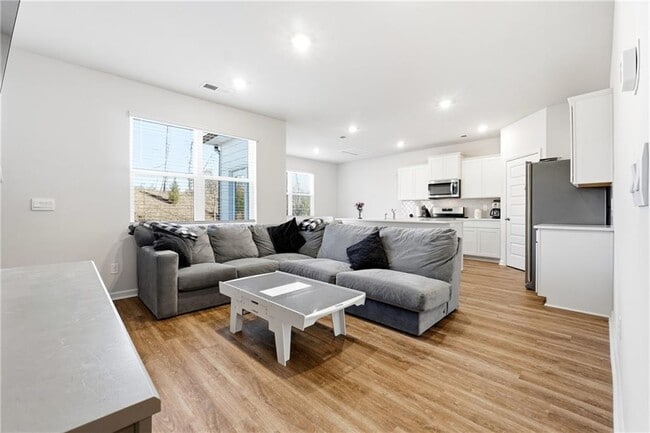 Foto del edificio - 265 Lauritsen Way