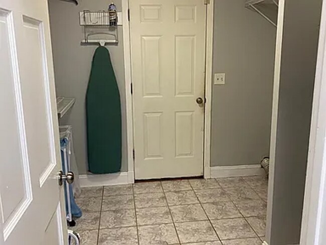 Foto del edificio - 3/2.5 bath home with large yard!