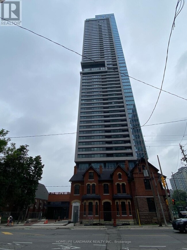 Building Photo - 609 Sherbourne St