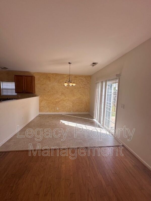 Foto del edificio - 1608 Brambleton Ct