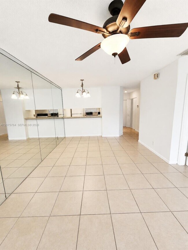 Foto del edificio - 3280 NW 102nd Terrace
