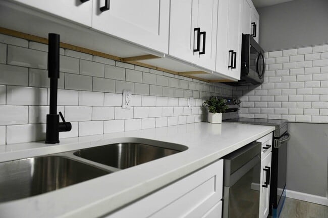 Building Photo - 1320 GA-154