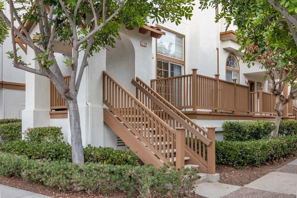 Foto principal - 10130 Wateridge Cir