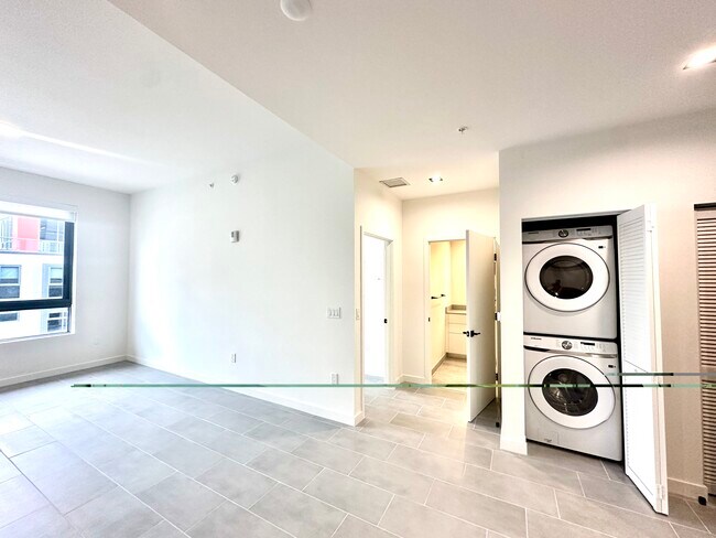 Foto del edificio - 142 NE 26th St