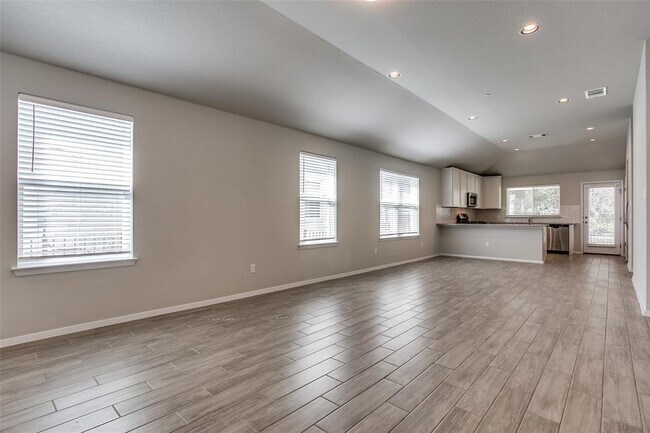 Building Photo - 2800 Joe Dimaggio Blvd