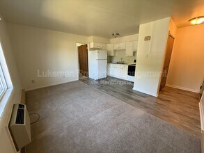 Building Photo - 13024 N Boulevard St