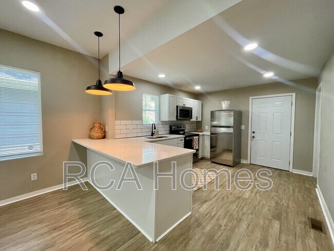 Foto del edificio - 3835 N Kenwood Ave