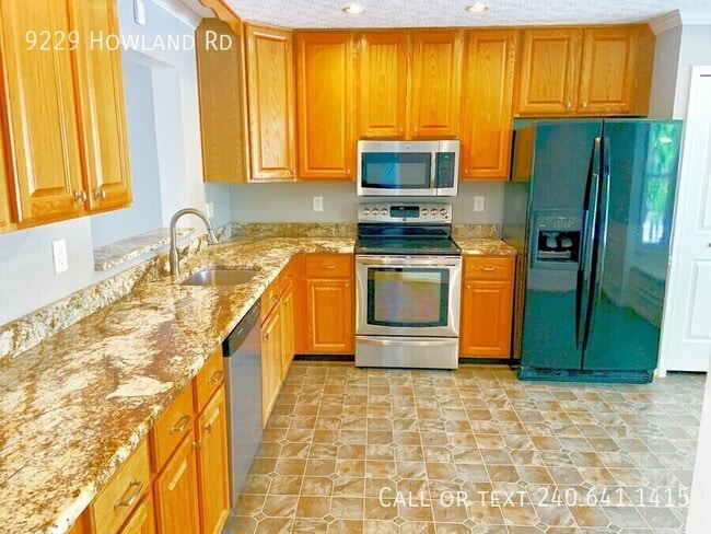 Building Photo - 9229 Howland Rd