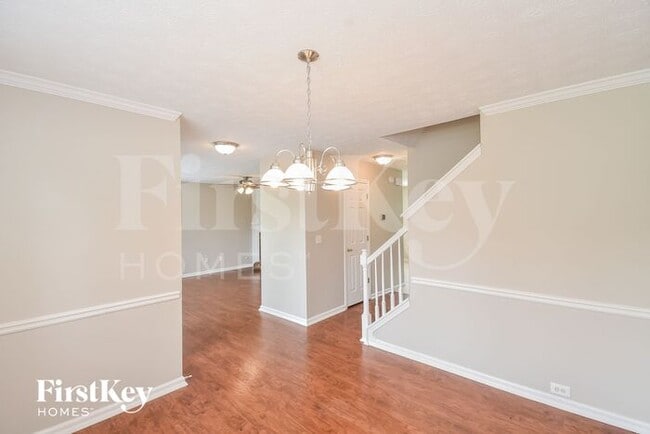 Building Photo - 3615 Longfield Dr