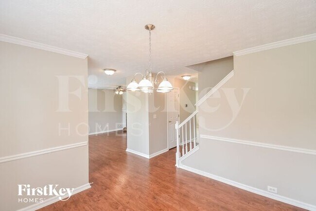 Foto del edificio - 3615 Longfield Dr