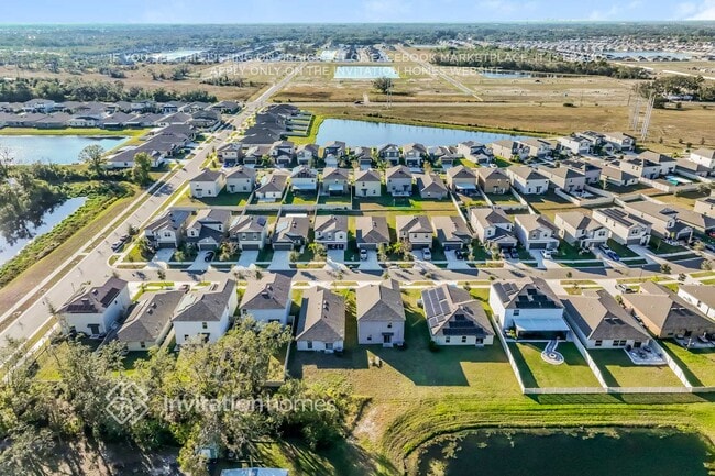 Foto del edificio - 1533 Blue Rose Dr